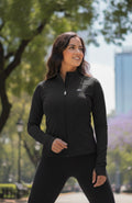 "Alo Essentials: Versatilidad y Estilo de la Pista a la Ciudad"